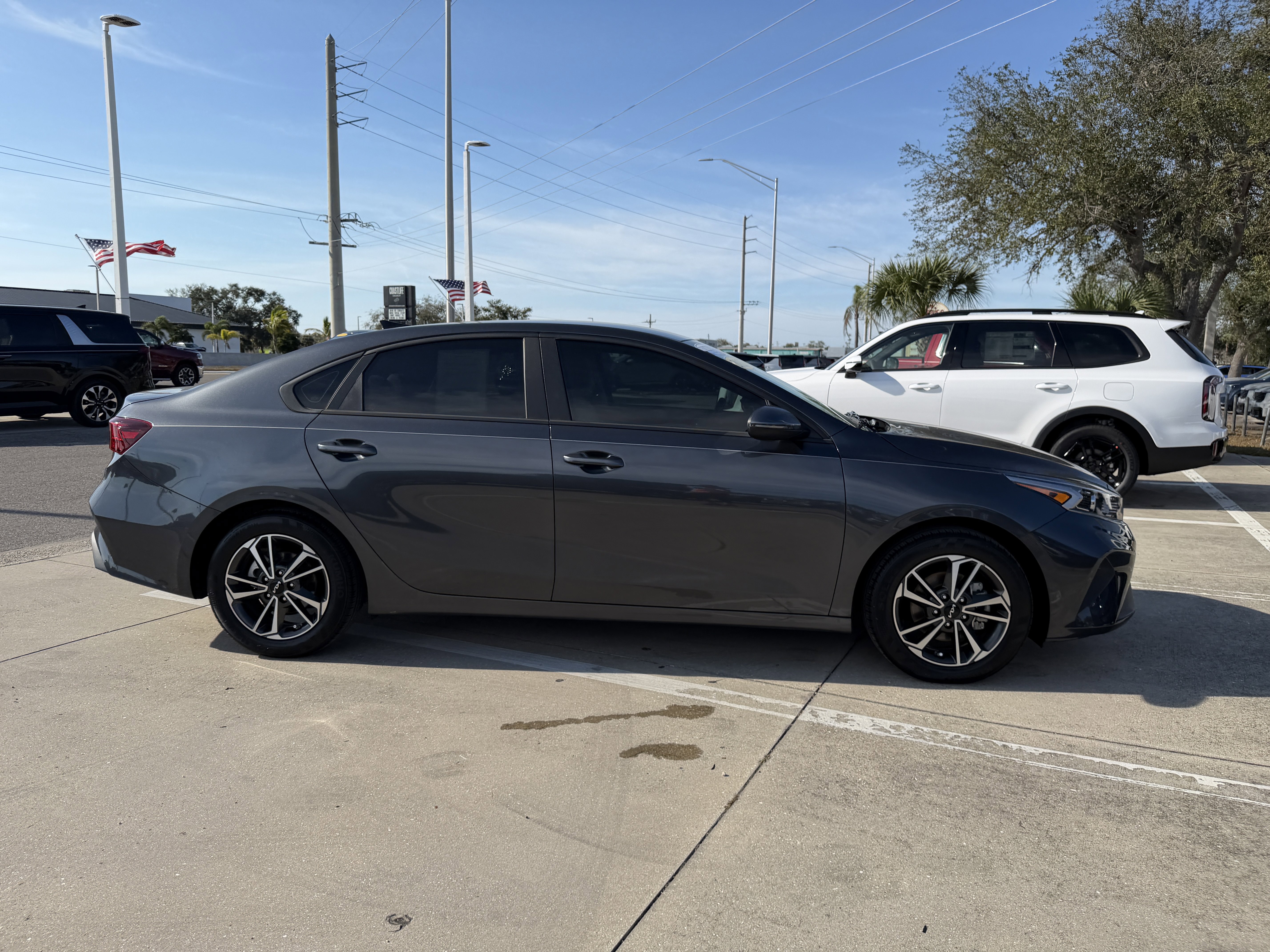 Certified 2023 Kia Forte LXS w/ LXS Technology Package image 3