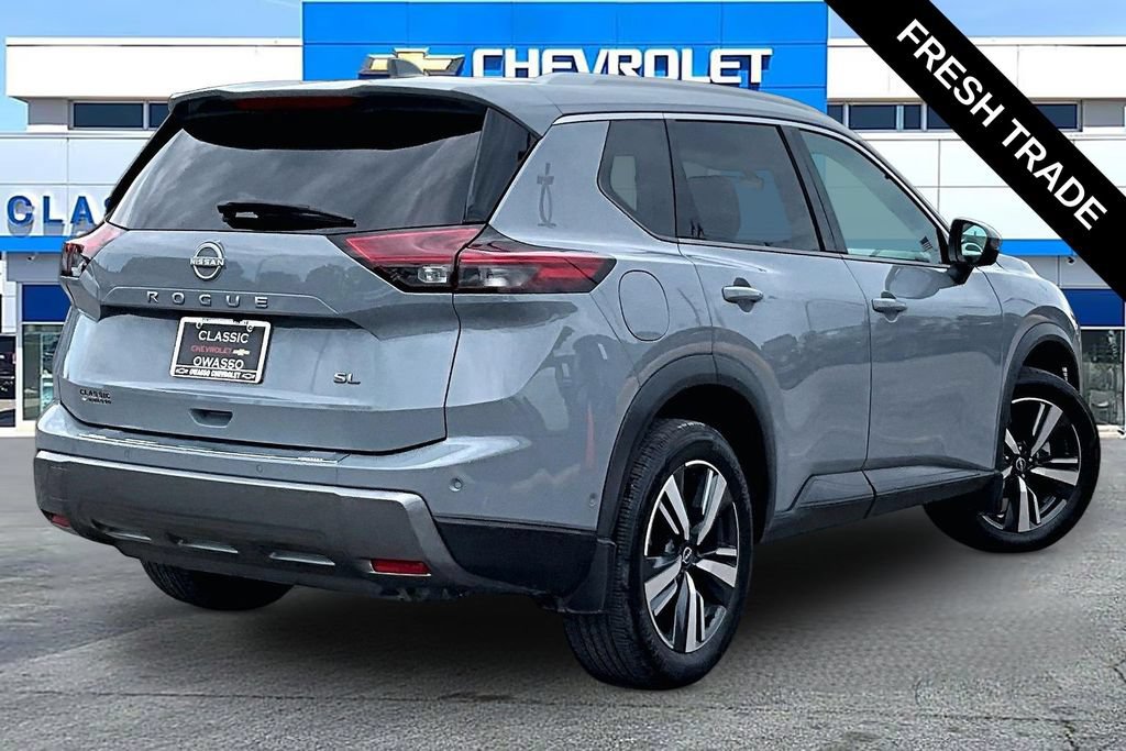 Used 2024 Nissan Rogue SL w/ SL Premium Package FWD image 19