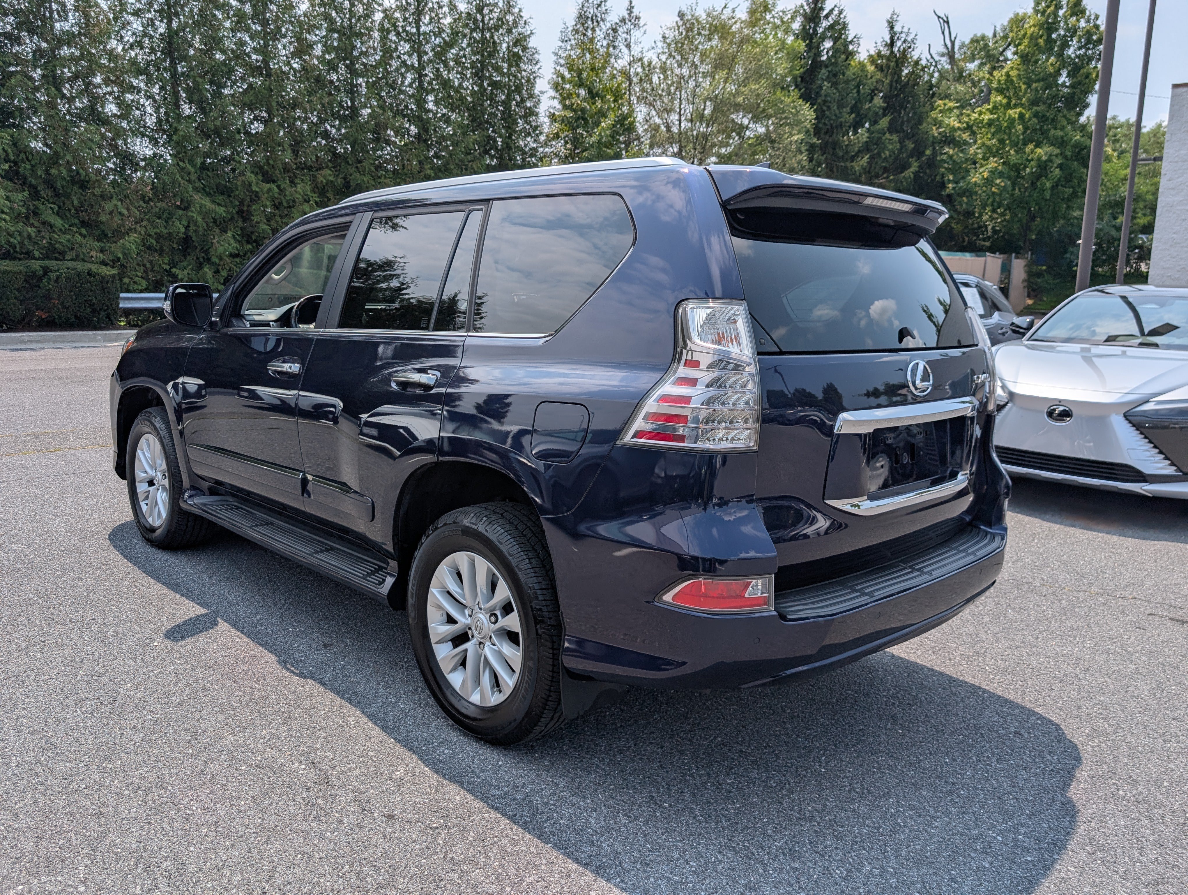 Used 2019 Lexus GX 460 Premium AWD/4WD image 5