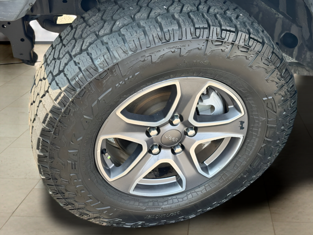 Used 2018 Jeep Wrangler Sport AWD/4WD image 36