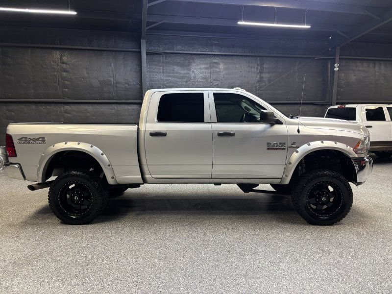 Used 2018 RAM 2500 Tradesman w/ Chrome Appearance Group AWD/4WD image 4