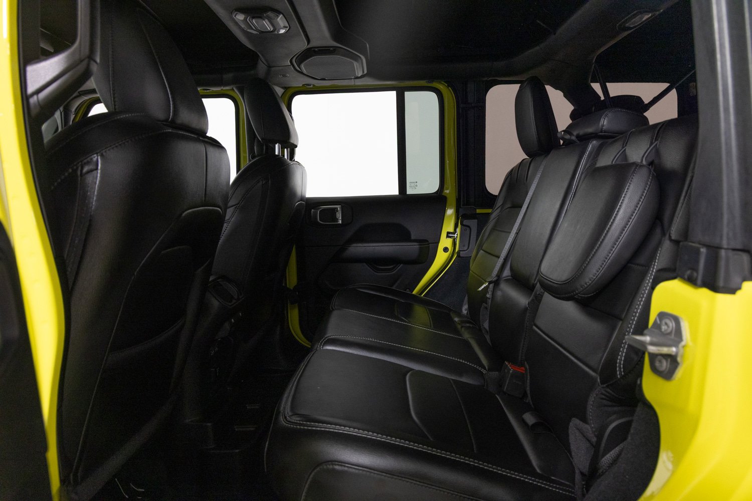 Used 2022 Jeep Wrangler Unlimited Sahara w/ Cold Weather Group image 19