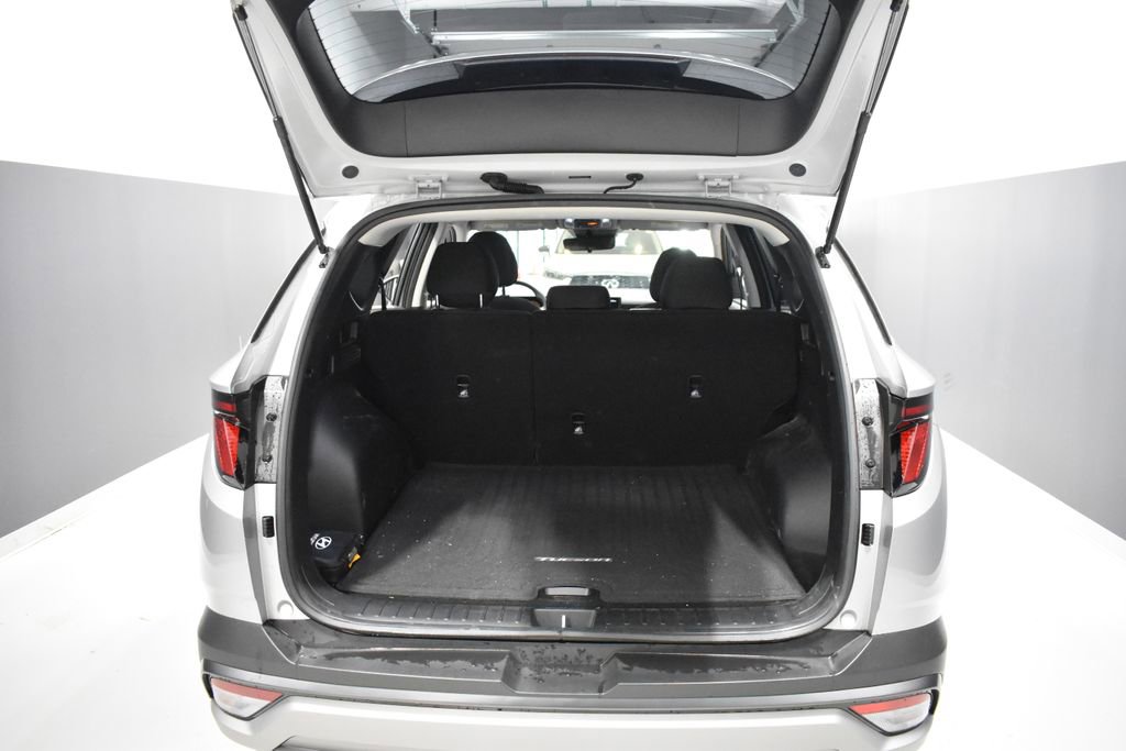 Used 2025 Hyundai Tucson SE image 28