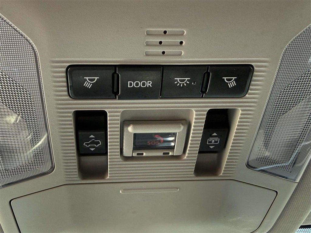 Used 2021 Toyota RAV4 Limited image 25