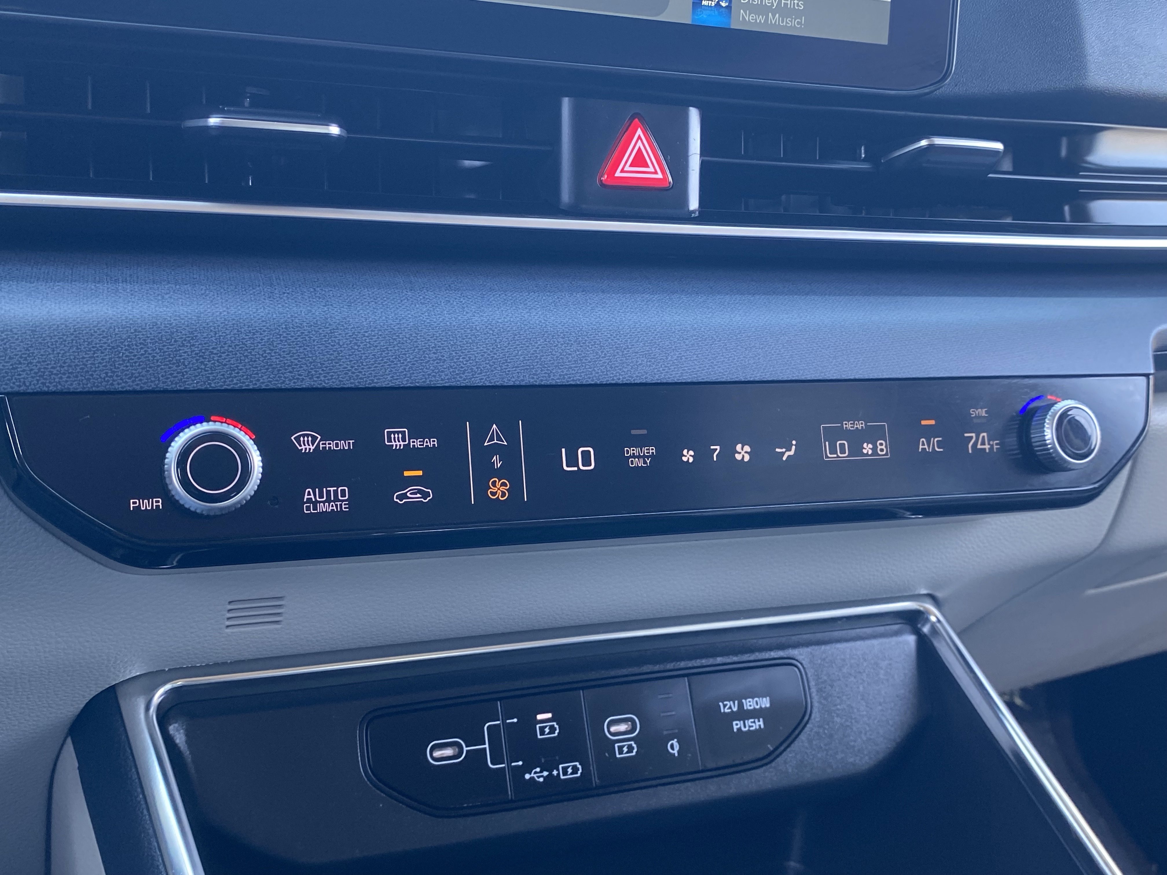 Certified 2026 Kia Carnival EX FWD image 27