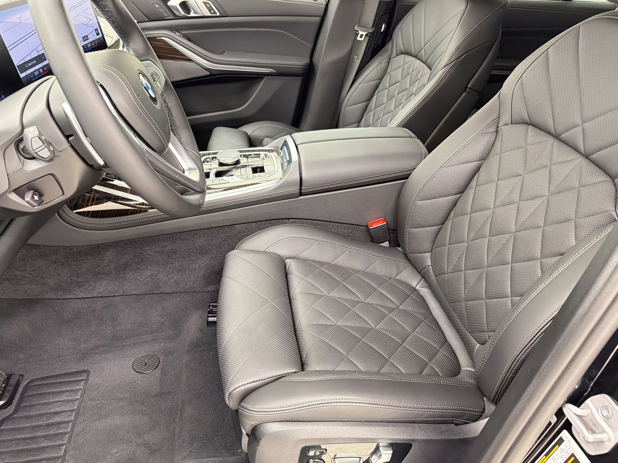 Certified 2024 BMW X7 xDrive40i w/ Premium Package AWD/4WD image 5
