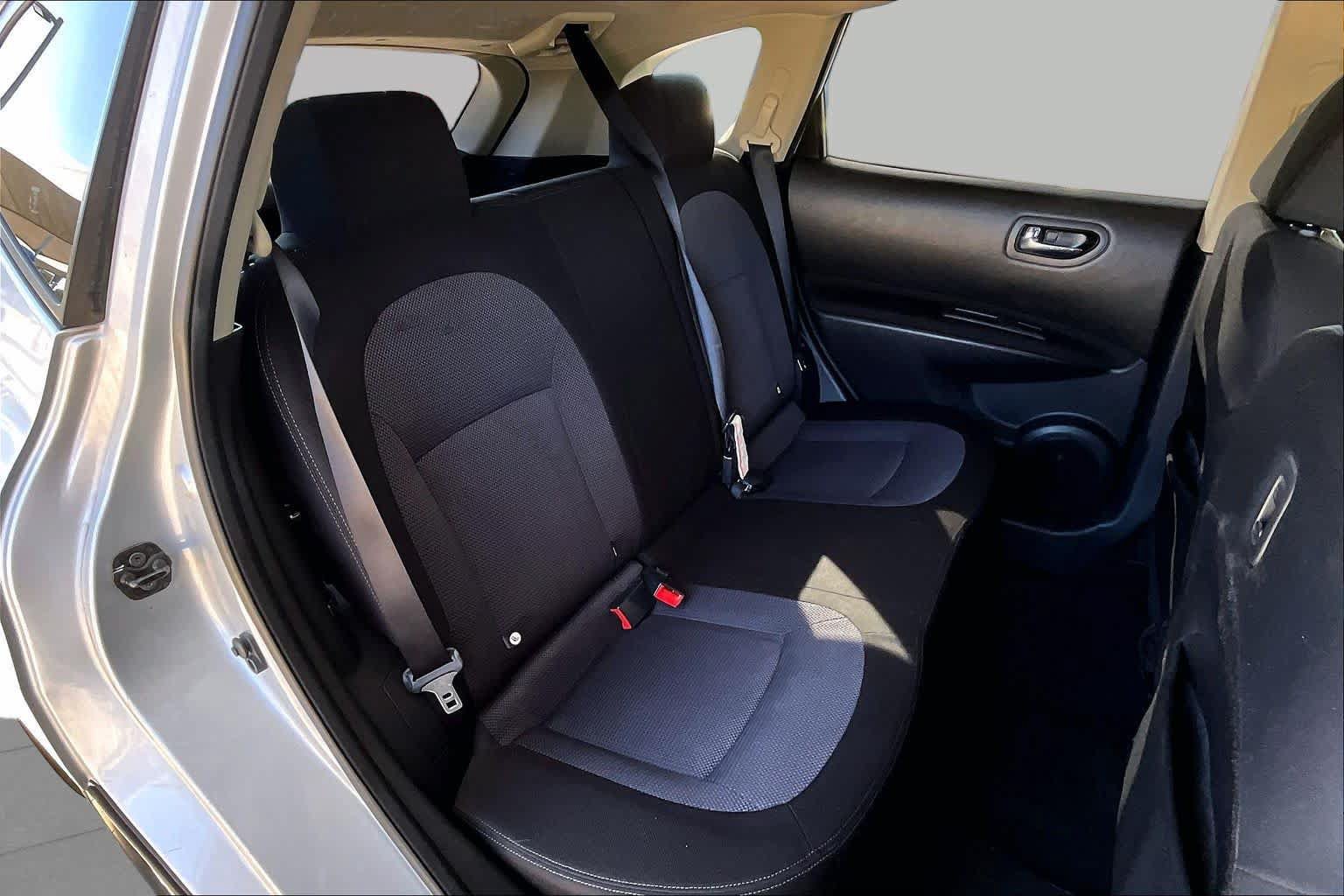Used 2013 Nissan Rogue SV AWD/4WD image 20