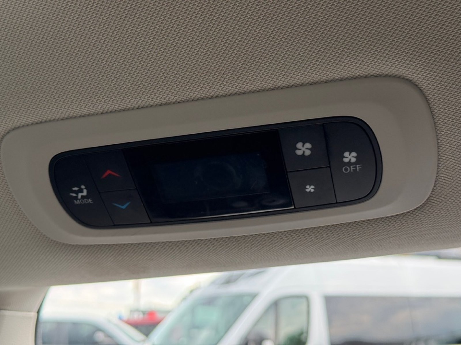 Used 2023 Chrysler Voyager LX FWD image 34