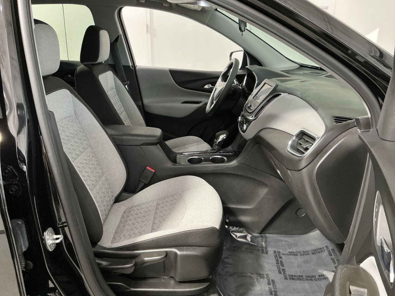 Used 2023 Chevrolet Equinox LS w/ LS Convenience Package image 33