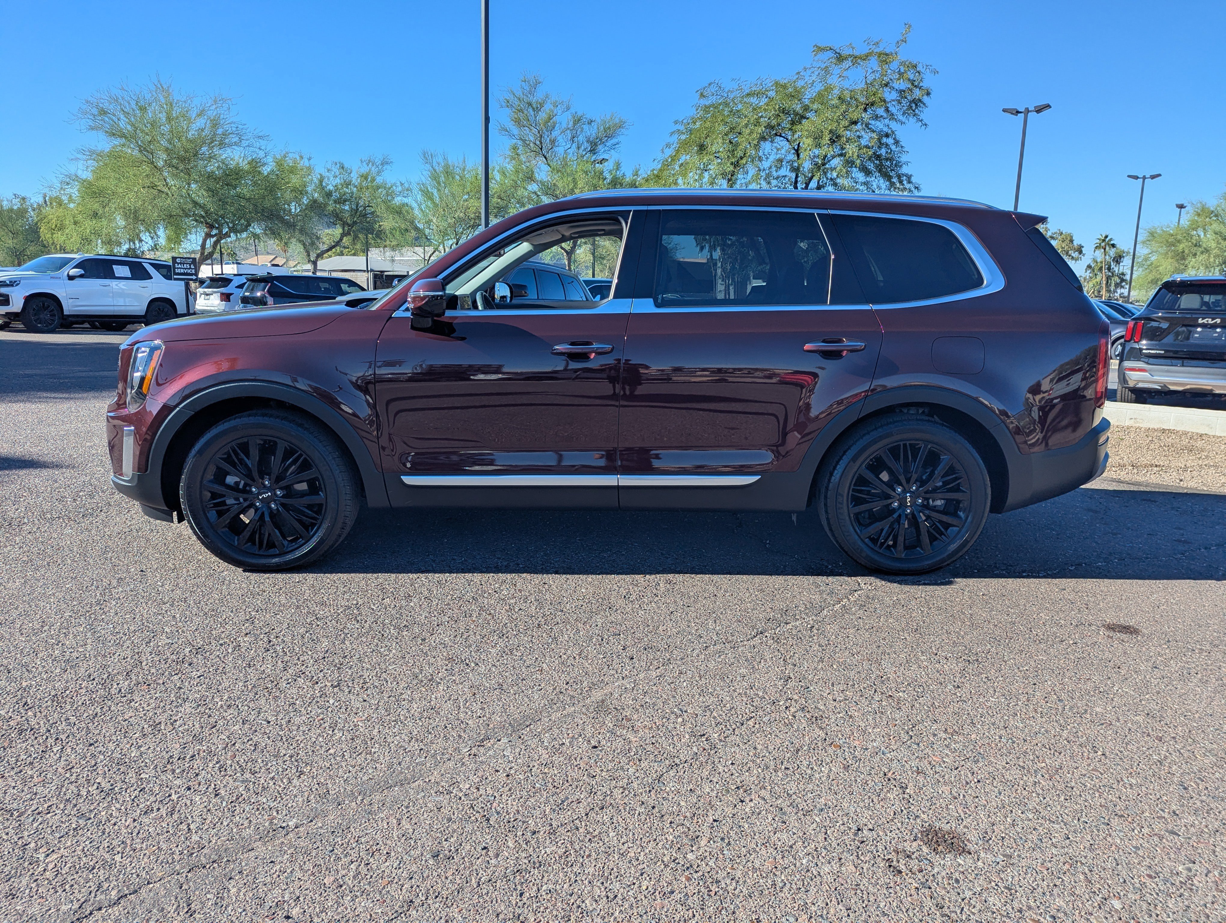 Certified 2022 Kia Telluride SX w/ Towing Package image 5