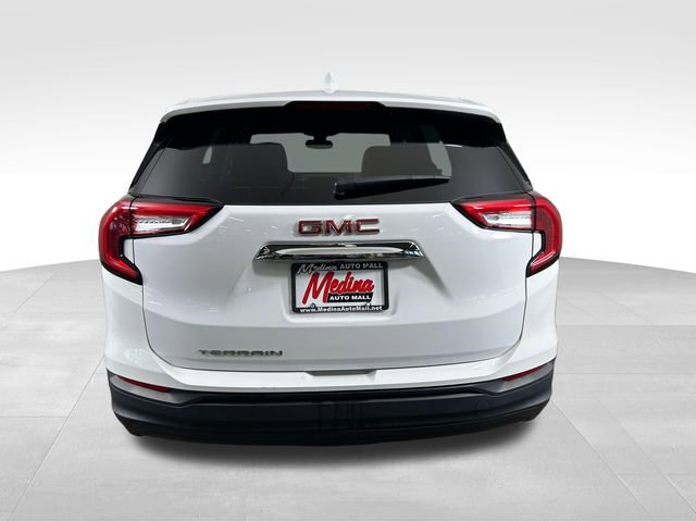 Used 2023 GMC Terrain SLE image 6