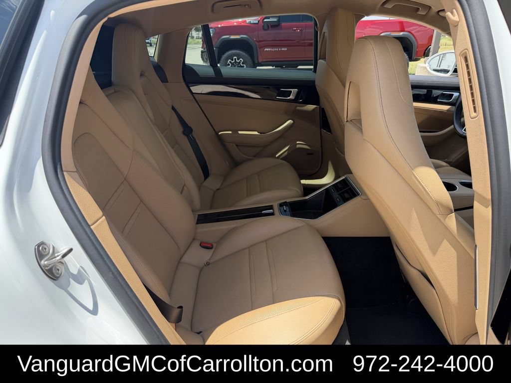 Used 2018 Porsche Panamera RWD image 33