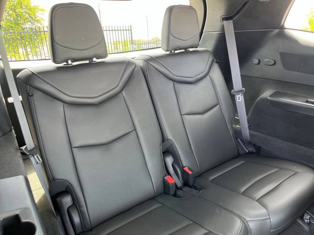Used 2023 Cadillac XT6 Premium Luxury w/ Technology Package FWD image 28