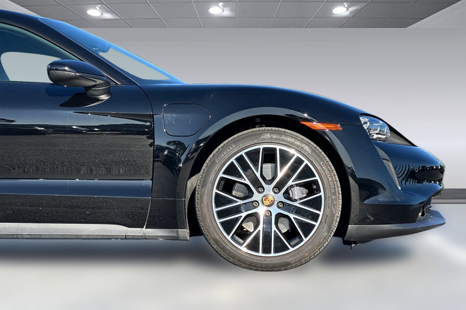 Used 2024 Porsche Taycan image 35