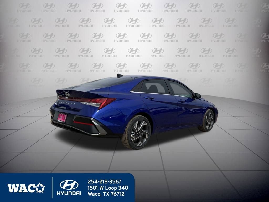 Used 2025 Hyundai Elantra SEL w/ Cargo Package image 9