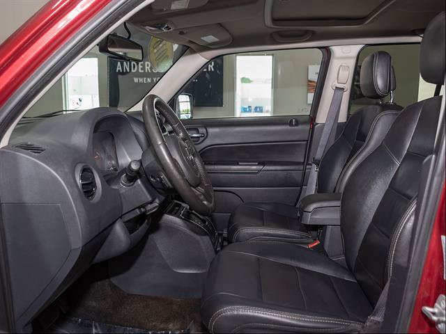 Used 2016 Jeep Patriot High Altitude AWD/4WD image 8