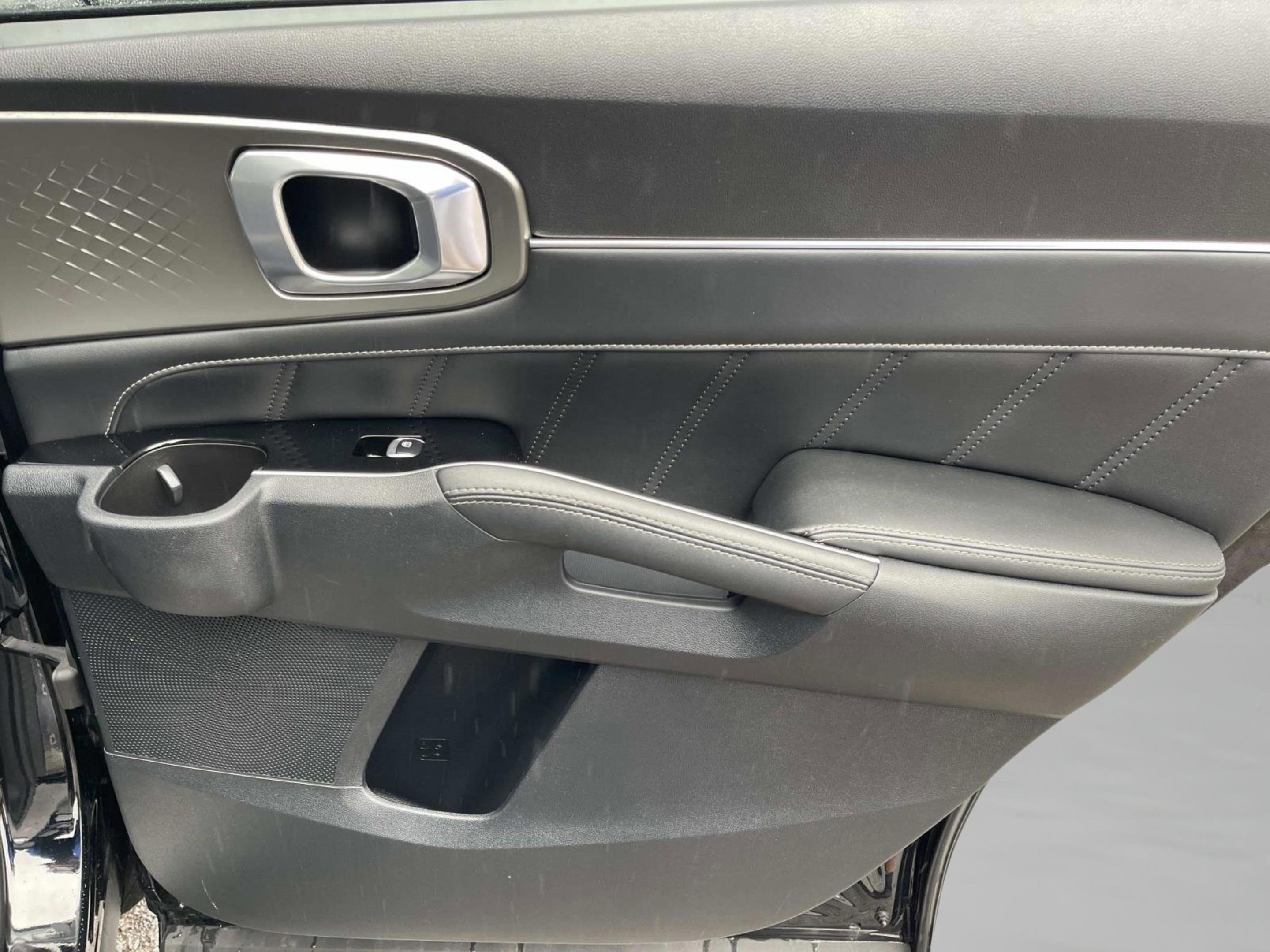 Used 2022 Kia Sorento SX image 22