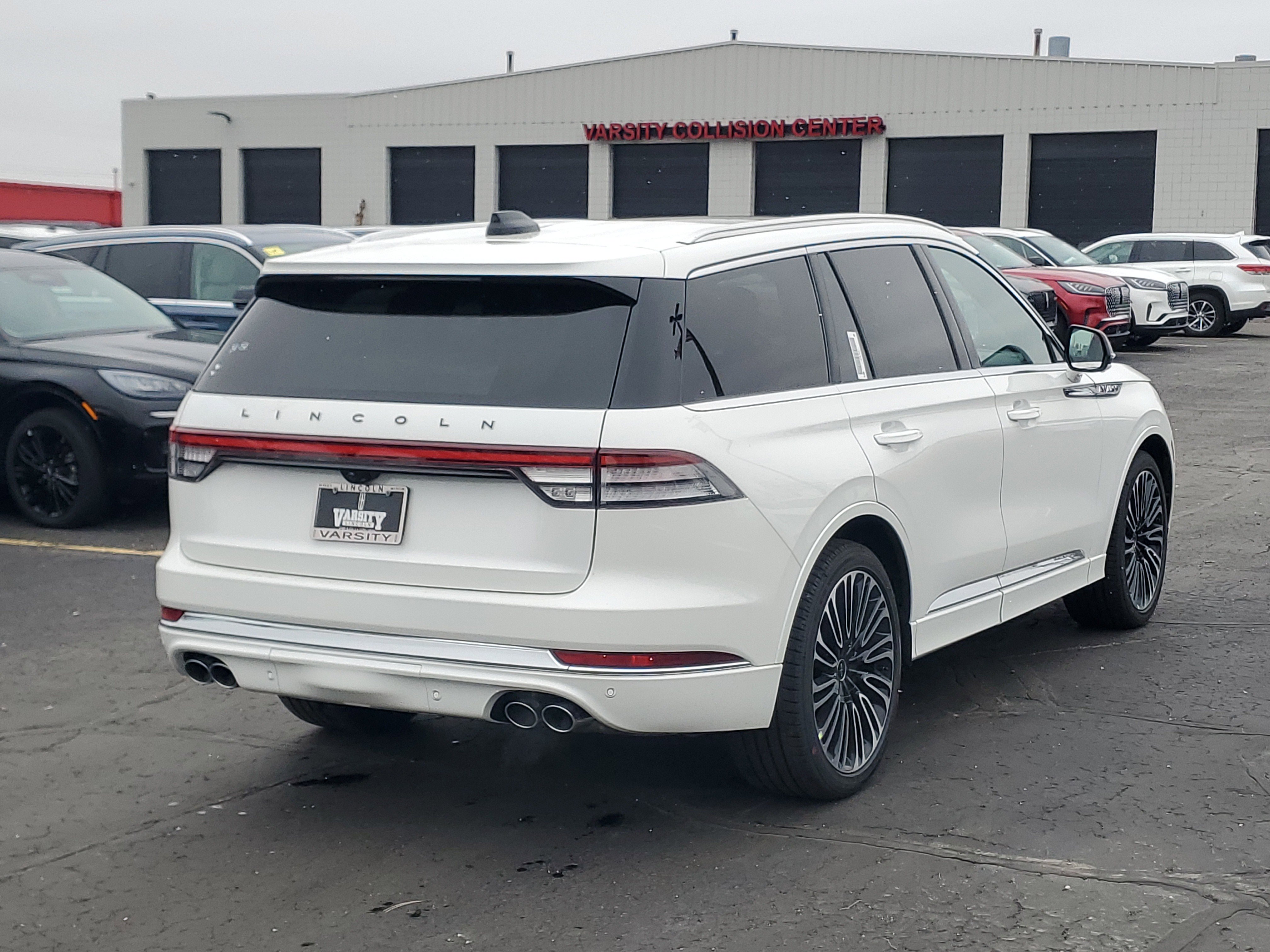 New 2026 Lincoln Aviator Black Label w/ Dynamic Handling Package image 4