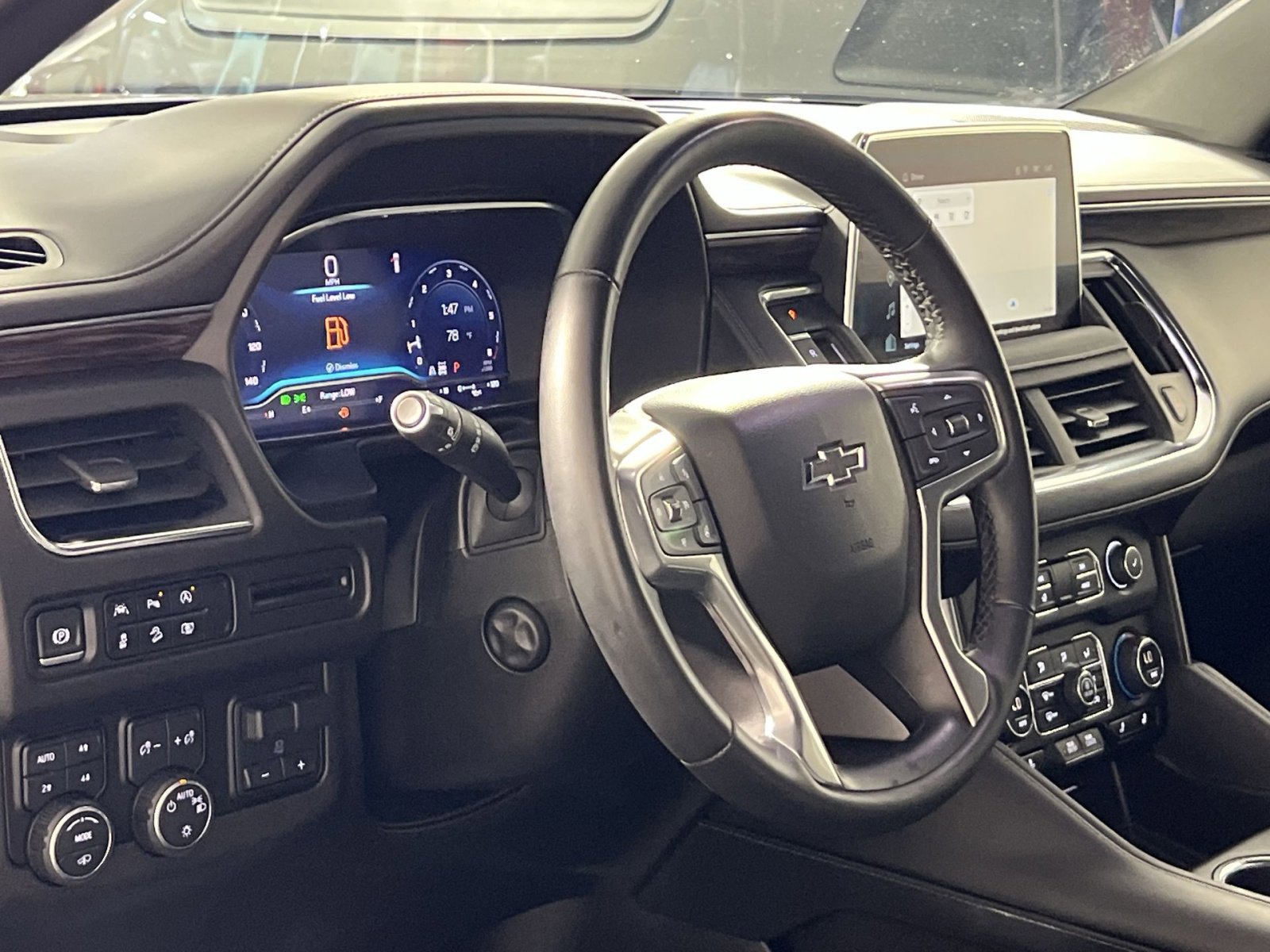 Used 2024 Chevrolet Tahoe Z71 w/ Z71 Off-Road Package AWD/4WD image 17