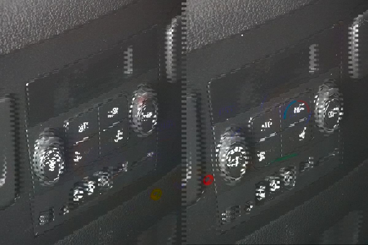 Used 2016 Chevrolet Suburban LTZ image 22