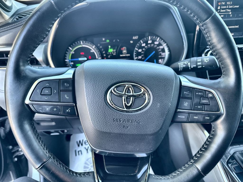Used 2021 Toyota Highlander Platinum image 22