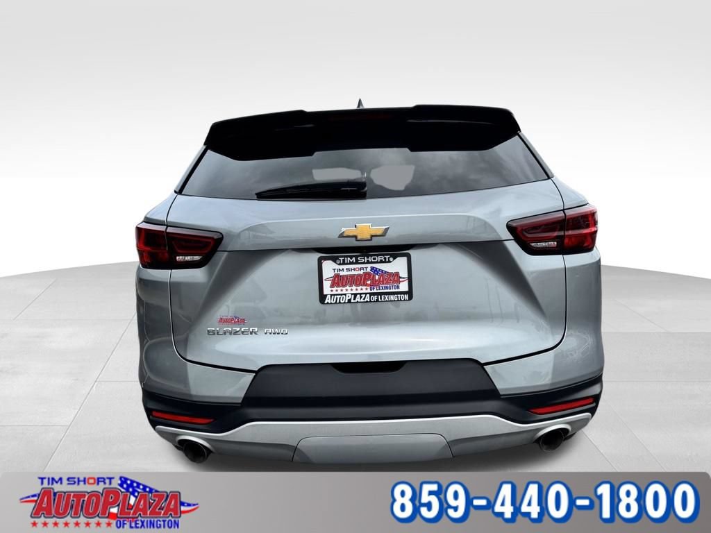 Used 2025 Chevrolet Blazer LT AWD/4WD image 11