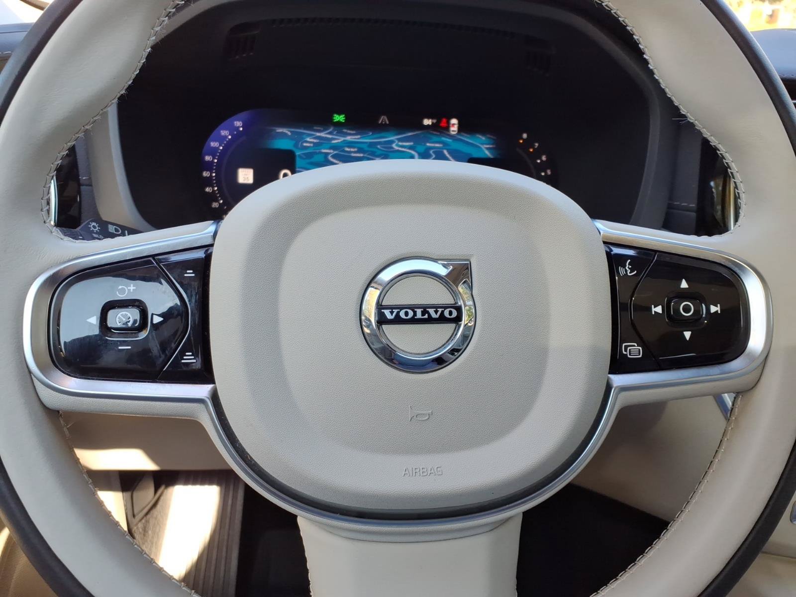 Certified 2024 Volvo XC60 B5 Ultimate w/ Protection Package Premier AWD/4WD image 29