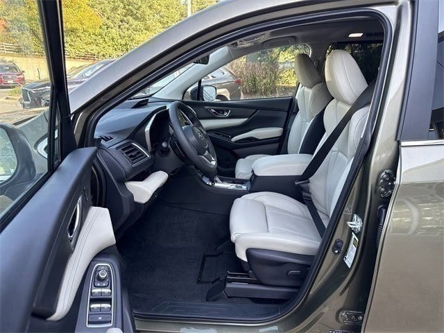 New 2025 Subaru Ascent Limited image 8