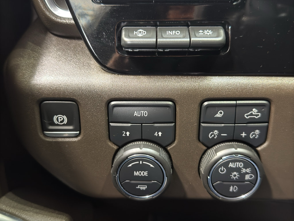 Used 2025 Chevrolet Silverado 1500 LTZ AWD/4WD image 37