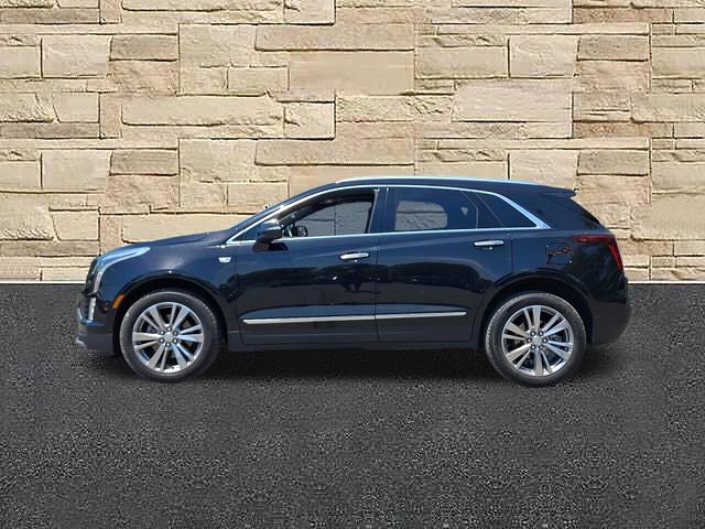 Used 2024 Cadillac XT5 Premium Luxury AWD/4WD image 2