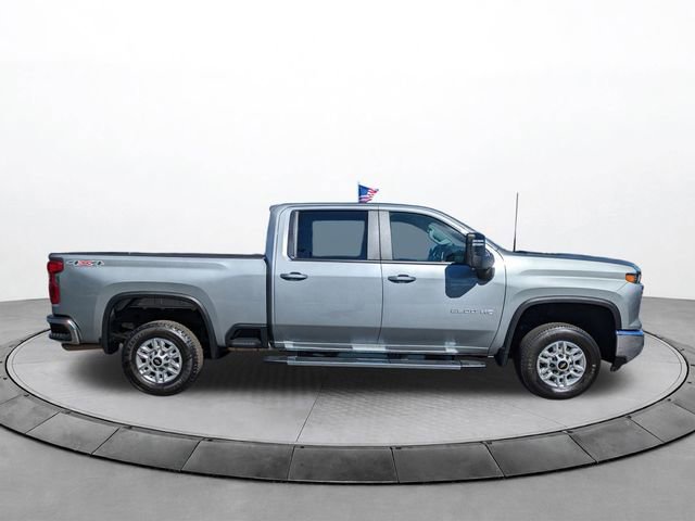 Used 2025 Chevrolet Silverado 2500 LT w/ Convenience Package image 3