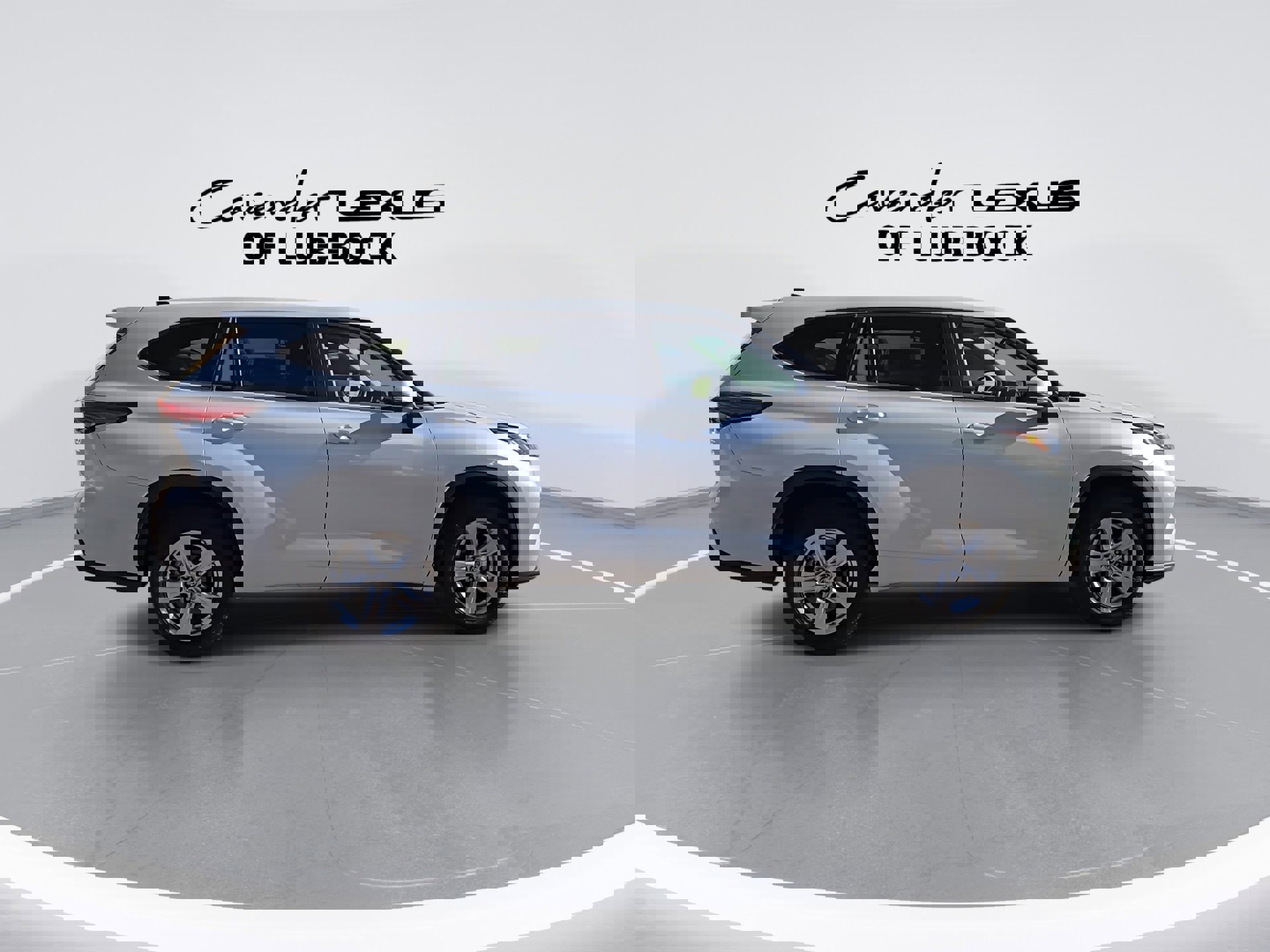 Used 2023 Toyota Highlander LE image 9