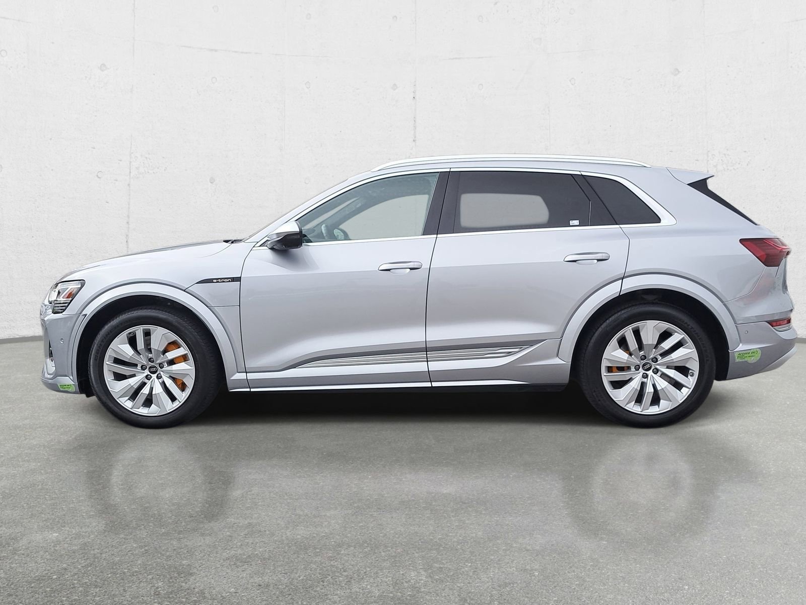 Certified 2023 Audi e-tron S Premium Plus AWD/4WD image 8