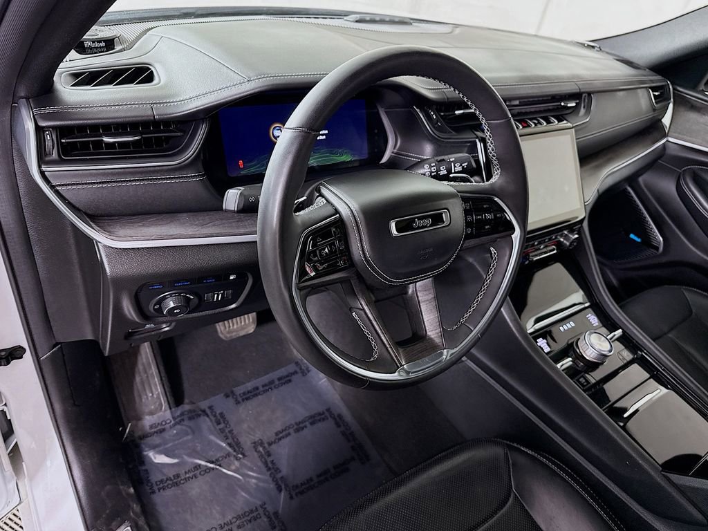 Used 2022 Jeep Grand Cherokee Overland image 21