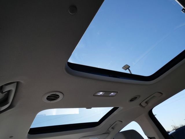 Used 2021 Chevrolet Traverse Premier w/ LPO, Floor Liner Package AWD/4WD image 18