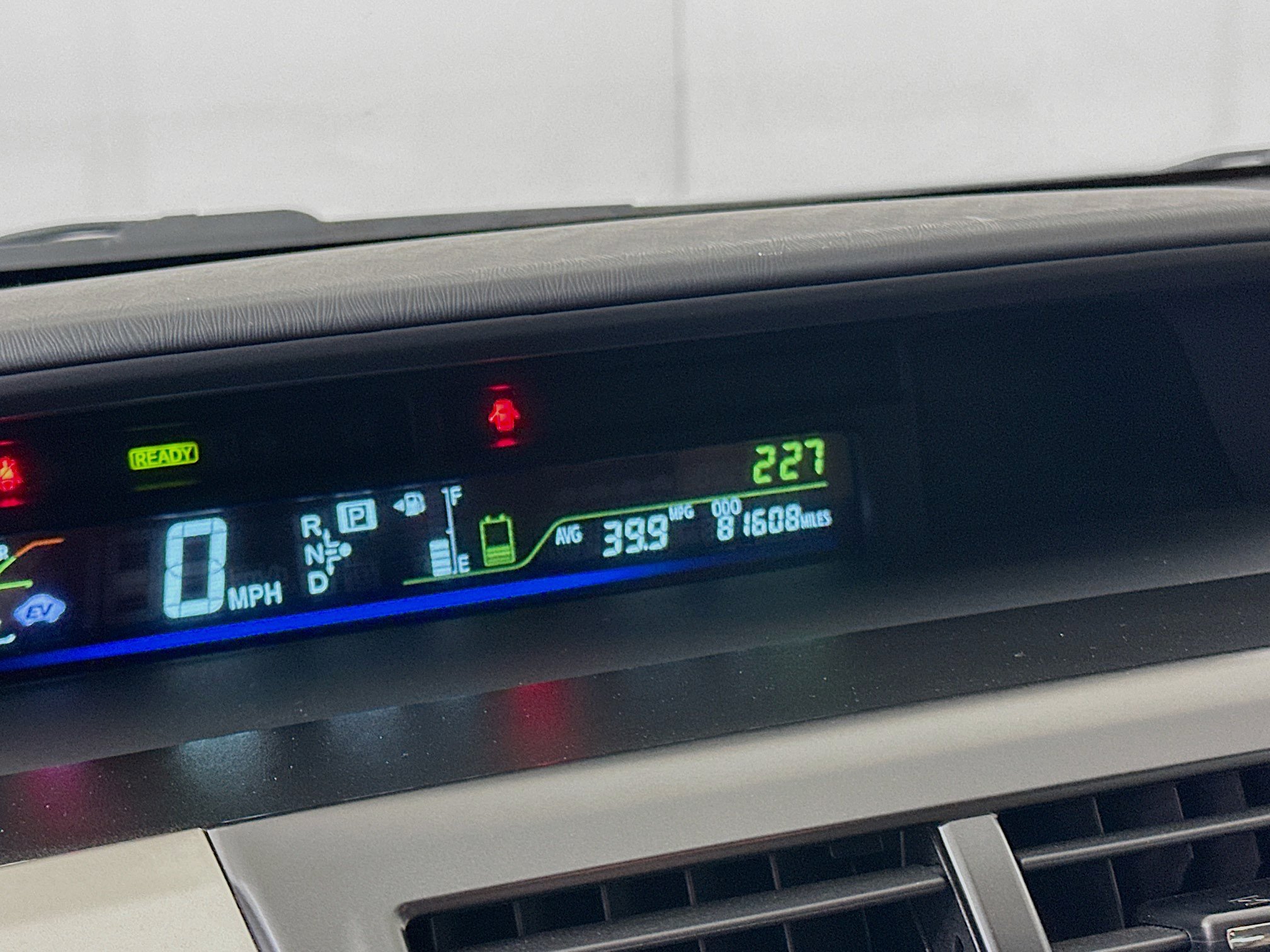 Used 2013 Toyota Prius V Five w/ Preferred Accessory Pkg FWD image 18