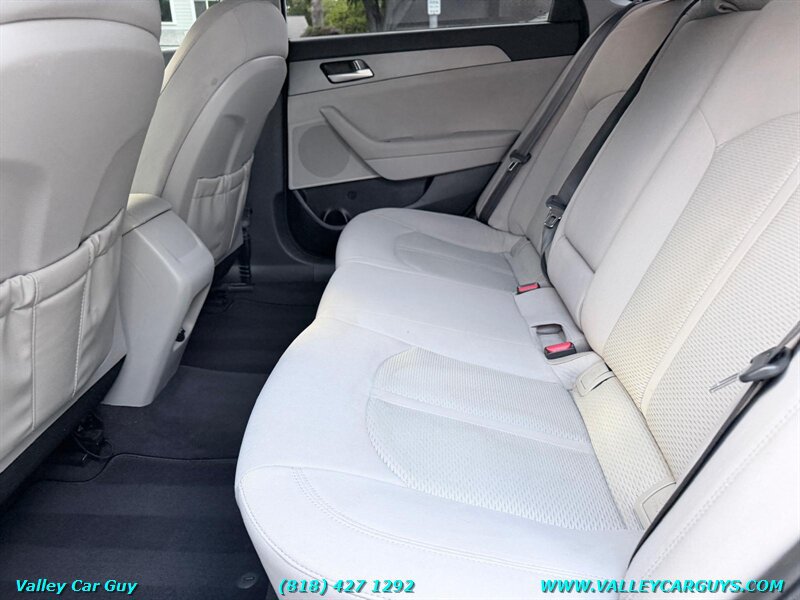 Used 2016 Hyundai Sonata SE FWD image 19