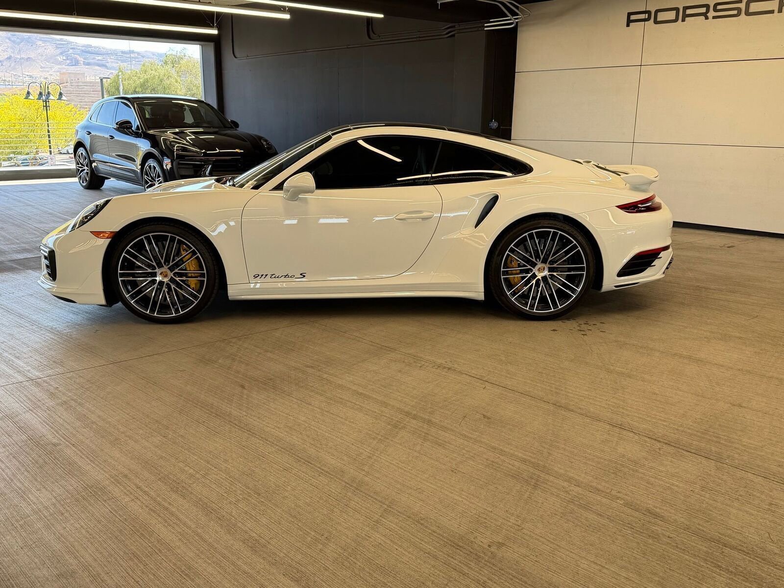 Certified 2019 Porsche 911 Turbo S image 2