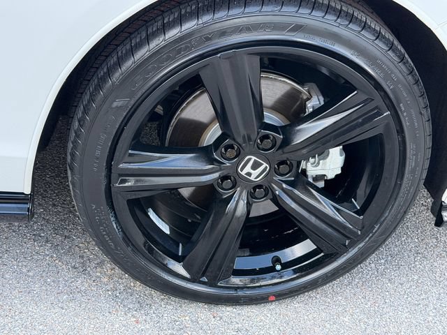 Certified 2025 Honda Accord Sport image 22