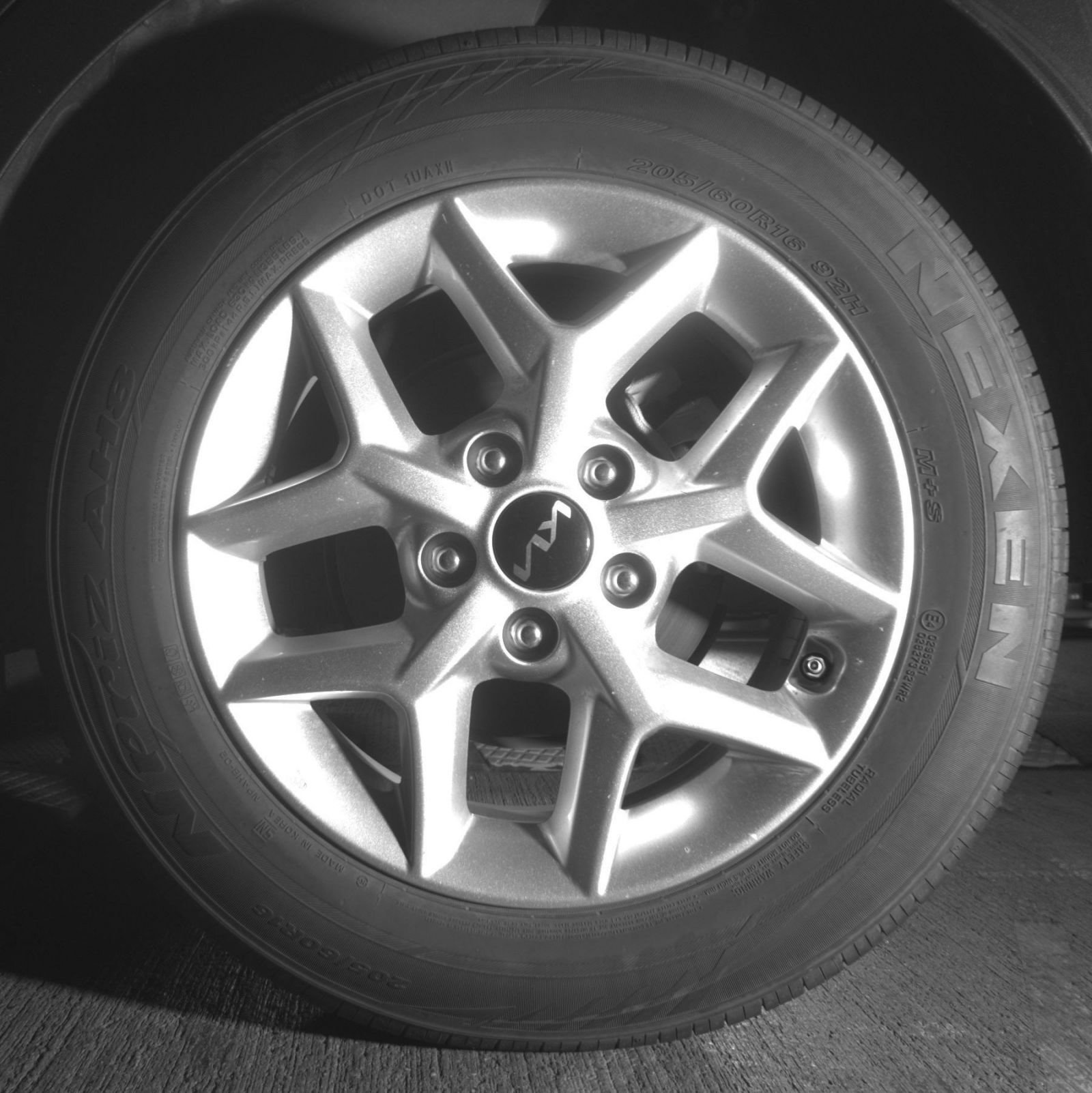 Used 2025 Kia Soul LX w/ LX Technology Package FWD image 14