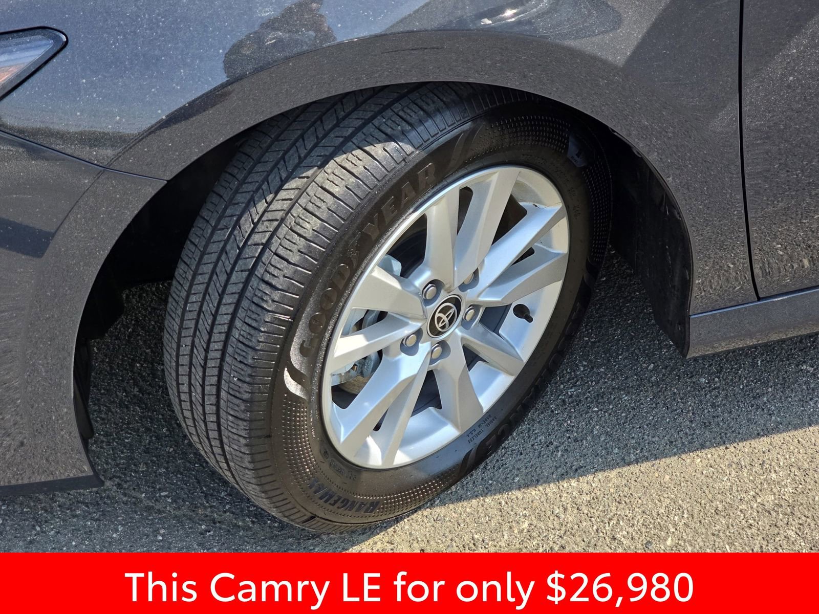 Used 2025 Toyota Camry LE w/ Convenience Package image 37