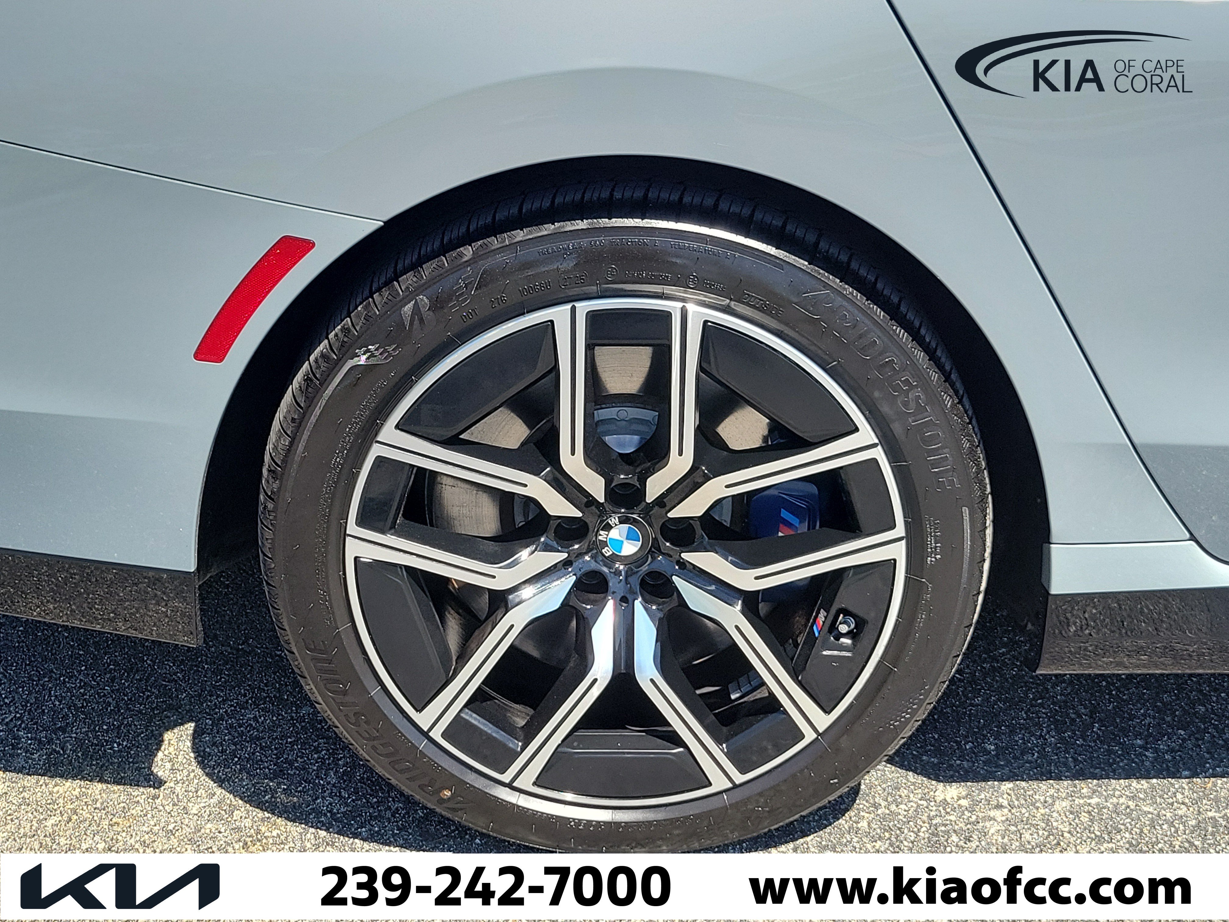 Used 2025 BMW 760i xDrive AWD/4WD image 9