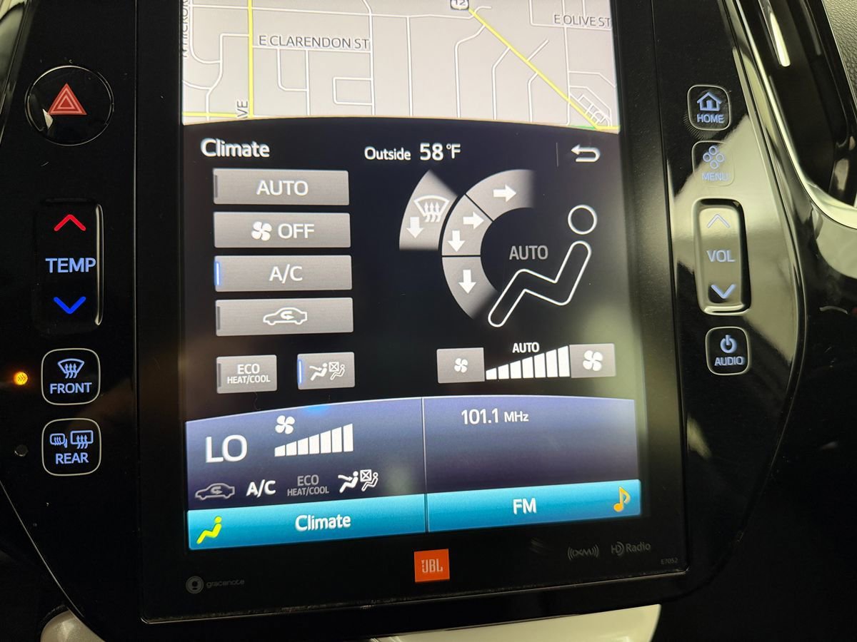 Used 2017 Toyota Prius Prime Advanced FWD image 25