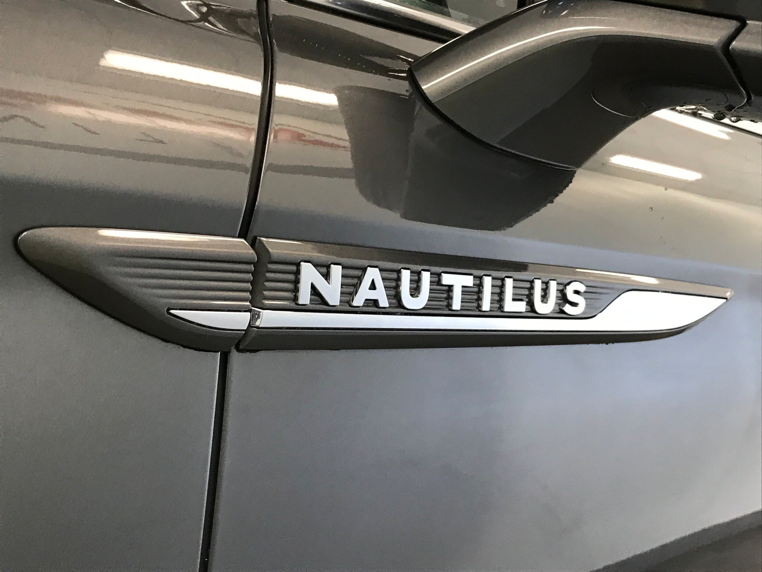 Used 2023 Lincoln Nautilus Reserve w/ Monochromatic Package AWD/4WD image 13