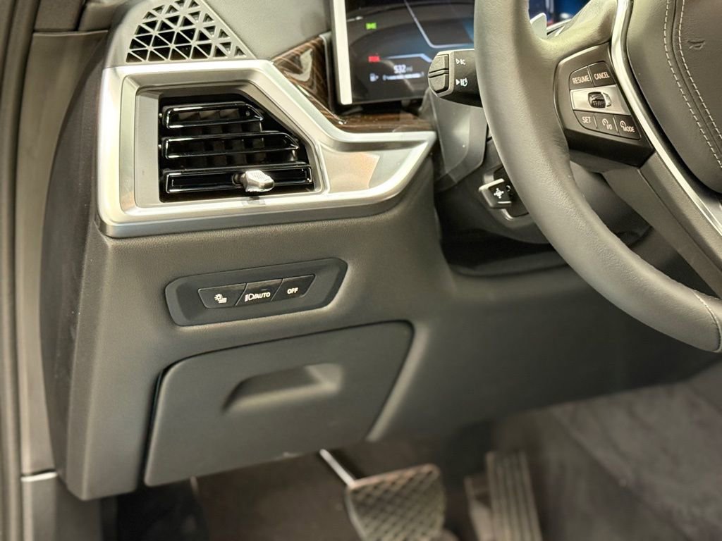 Used 2026 BMW X5 xDrive40i w/ Off-Road Package image 13