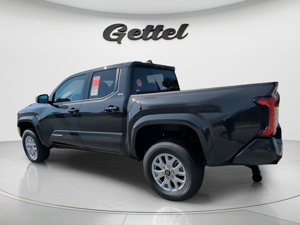 Used 2025 Toyota Tacoma SR5 image 6