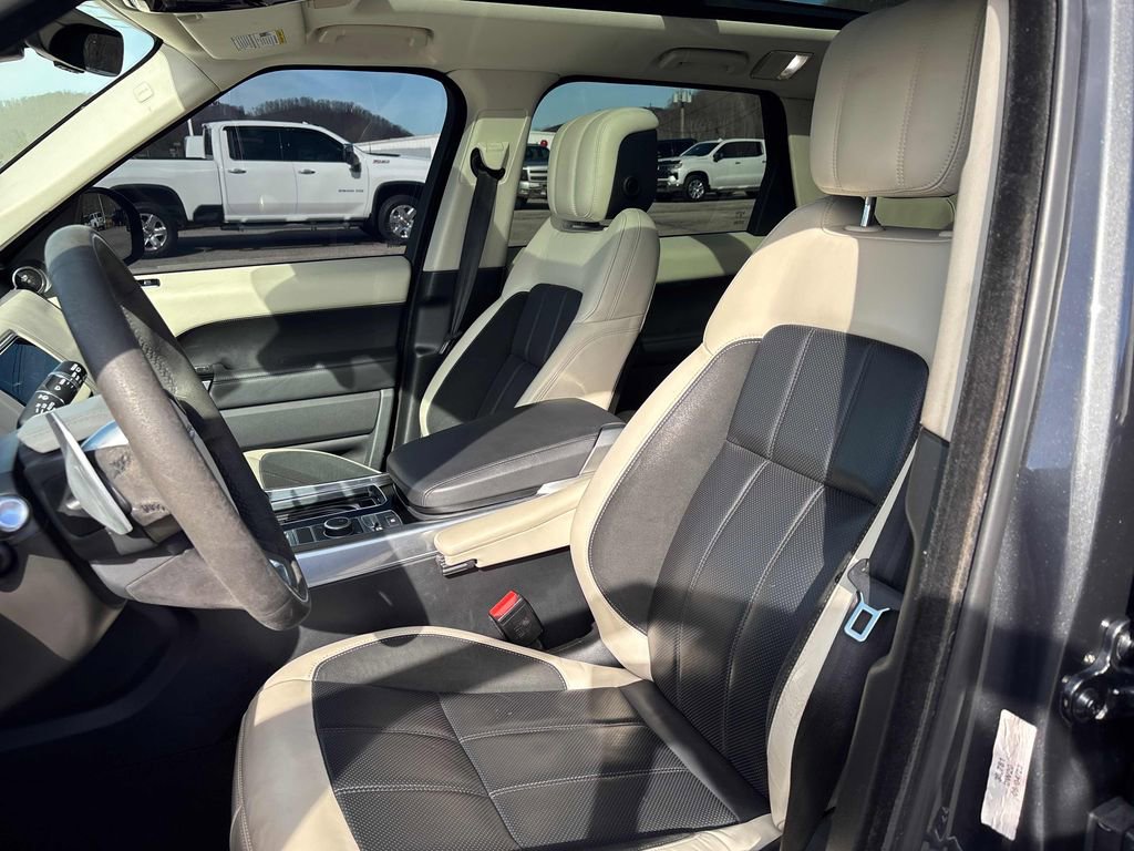 Used 2019 Land Rover Range Rover Sport HST image 5