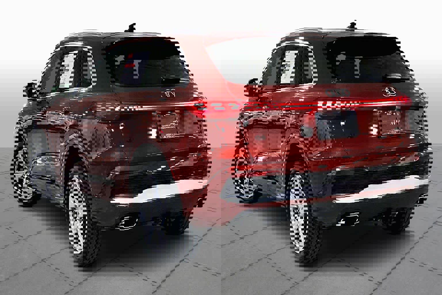 Certified 2025 Audi Q5 Premium Plus w/ Premium Plus image 12