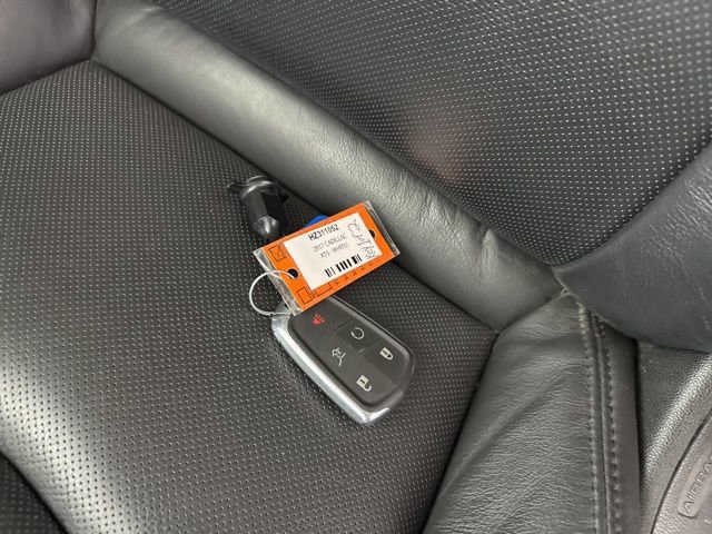 Used 2017 Cadillac XT5 Premium Luxury w/ LPO, Wheel Lock Package AWD/4WD image 29