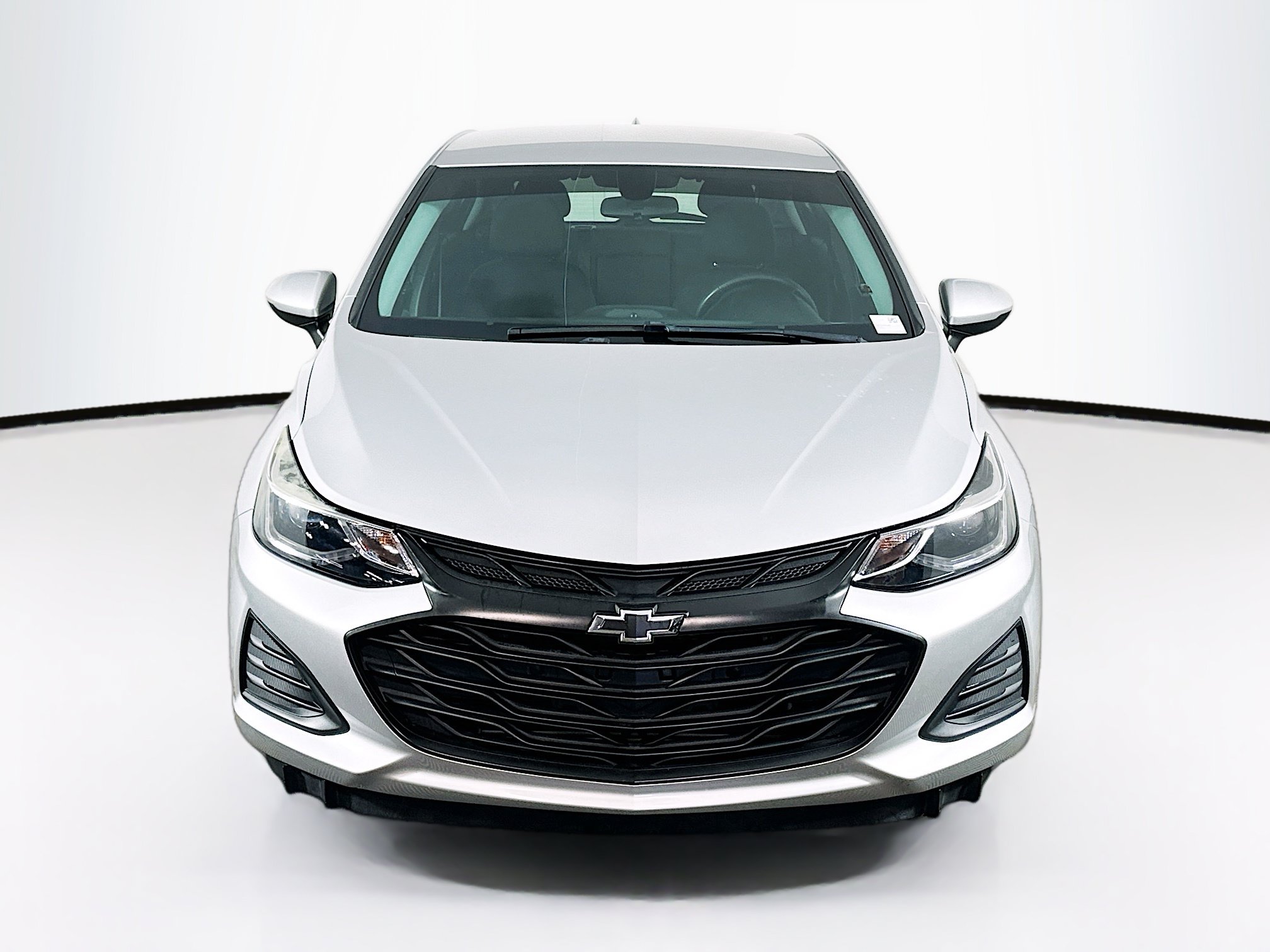 Used 2019 Chevrolet Cruze LT FWD image 2